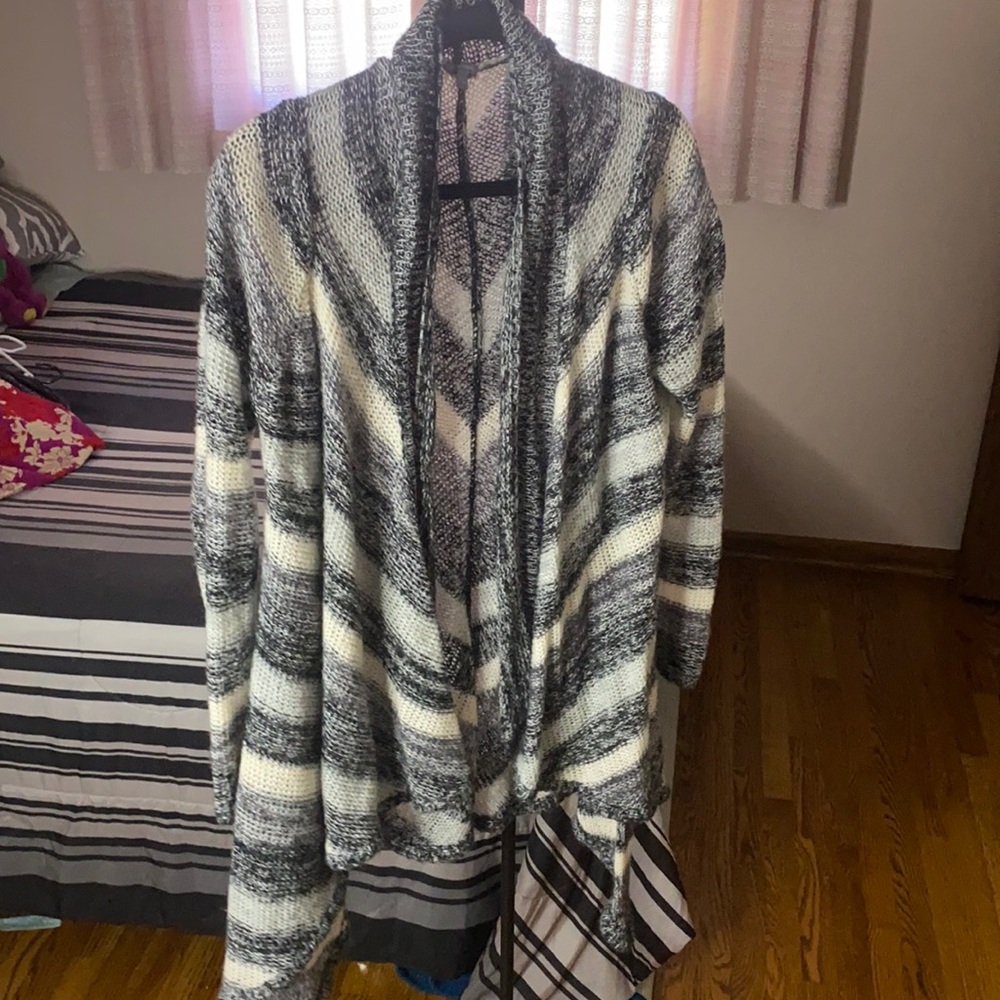 Harlotee rusee sweater